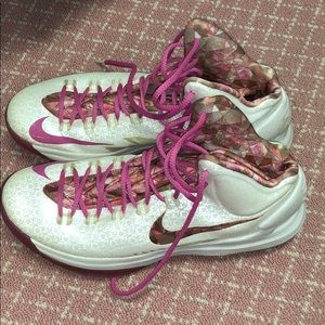 Kd aunt pearls